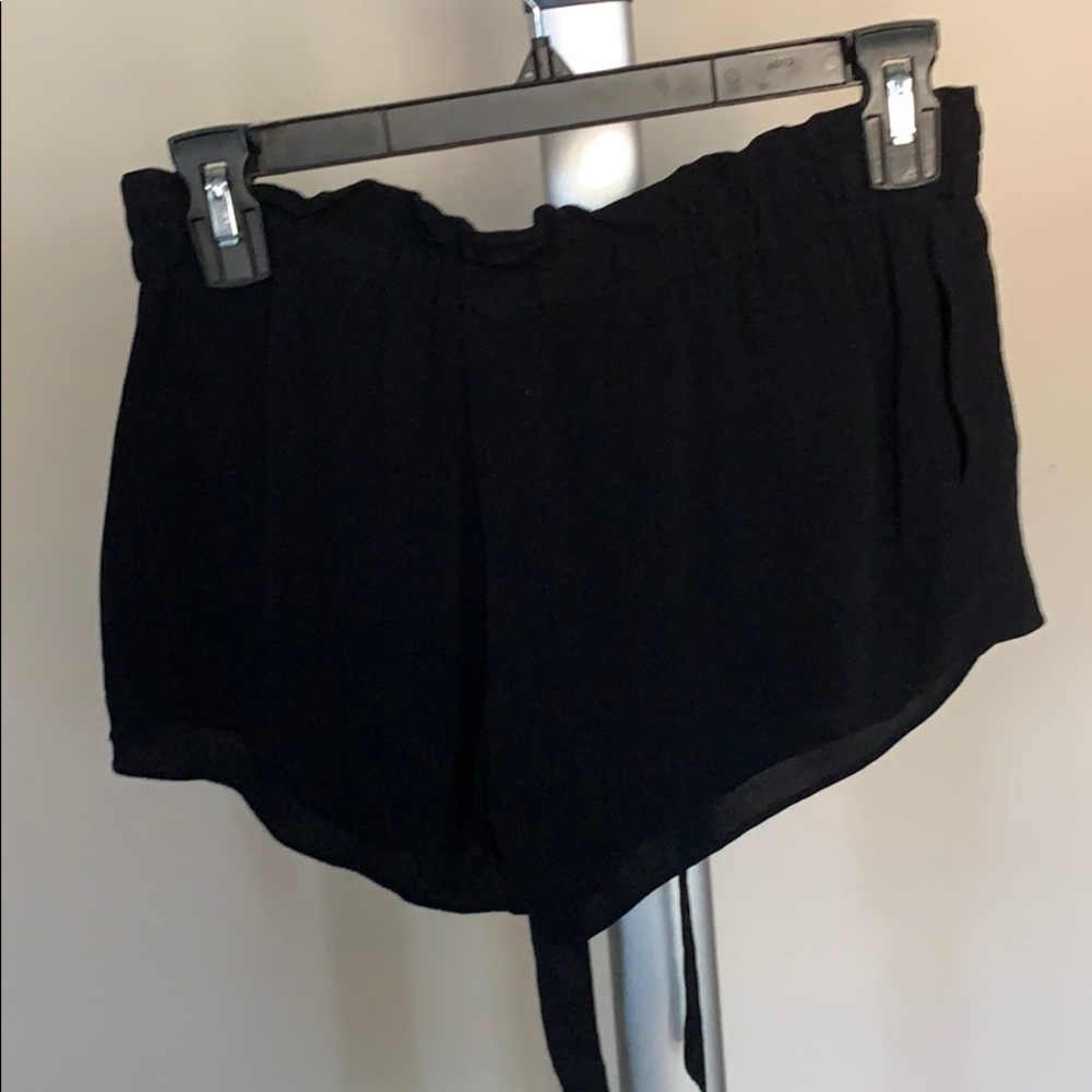 Shorts - Picture 2 of 3